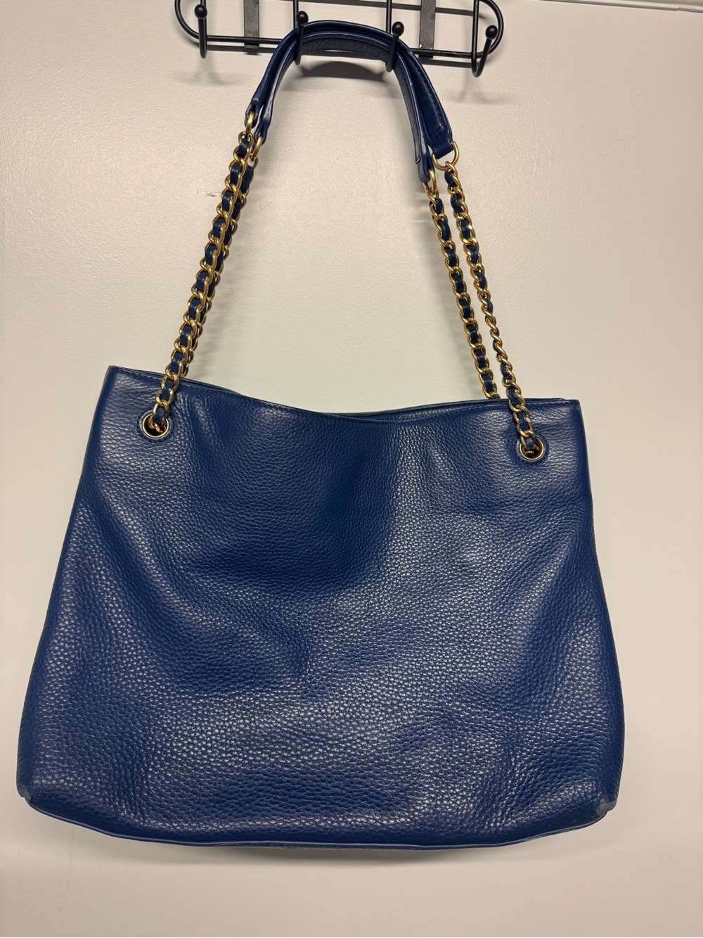 Tory Burch Navy Blue Pebbled Leather Shoulder Tote with Gold Chain - Picture 3 of 5